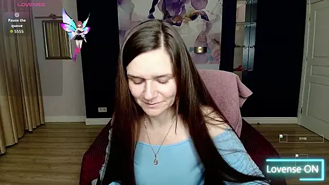 Snapshot of AriaGray chatting on 12-01-25, 02:00 AriaGray online show from 12-01-25, 02:00