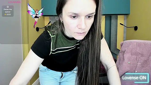 Snapshot of AriaGray chatting on 12-04-25, 12:47 AriaGray online show from 12-04-25, 12:47