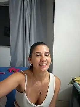 Snapshot of AbbyBaker222 chatting on 11-09-25, 06:23 AbbyBaker222 online show from 11-09-25, 06:23