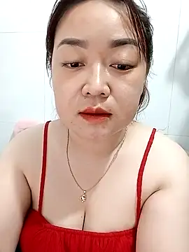 Snapshot of VyOanh2K chatting on 02-19-25, 01:06 VyOanh2K online show from 02-19-25, 01:06