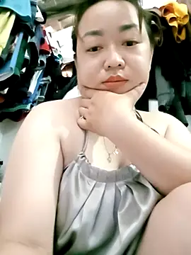 Snapshot of VyOanh2K chatting on 03-01-25, 01:43 VyOanh2K online show from 03-01-25, 01:43