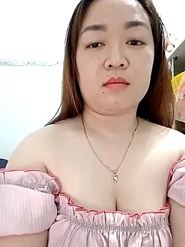 Snapshot of VyOanh2K chatting on 03-09-25, 05:28 VyOanh2K online show from 03-09-25, 05:28