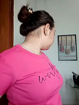 Snapshot of VyOanh2K chatting on 03-22-25, 07:36 VyOanh2K online show from 03-22-25, 07:36