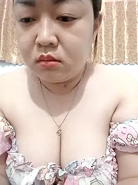 Snapshot of VyOanh2K chatting on 10-03-25, 08:00 VyOanh2K online show from 10-03-25, 08:00