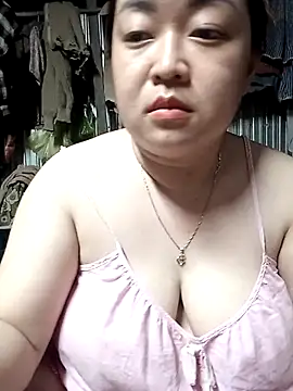 Snapshot of VyOanh2K chatting on 10-05-25, 03:10 VyOanh2K online show from 10-05-25, 03:10