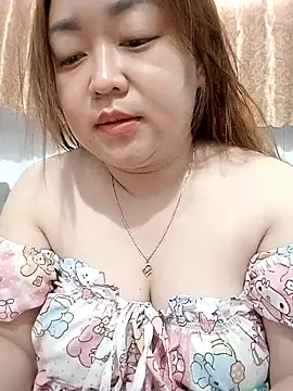 Snapshot of VyOanh2K chatting on 10-09-25, 08:12 VyOanh2K online show from 10-09-25, 08:12