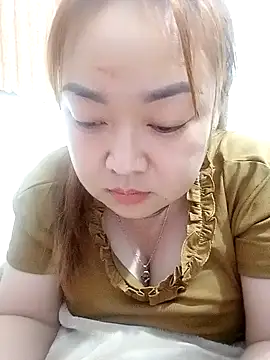 Snapshot of VyOanh2K chatting on 12-18-25, 03:18 VyOanh2K online show from 12-18-25, 03:18