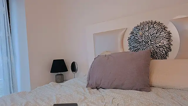 Snapshot of my_lina chatting on 12-28-24, 12:45 my lina online show from 12-28-24, 12:45