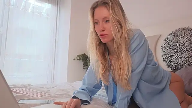 Snapshot of my_lina chatting on 03-04-25, 06:15 my lina online show from 03-04-25, 06:15