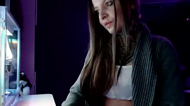 InesGold online show from 01-17-25, 04:15