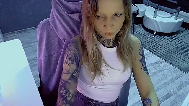 InesGold online show from 04-21-26, 06:20