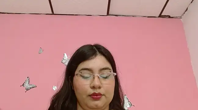 LaylaHolmes online show from 12-13-24, 05:43