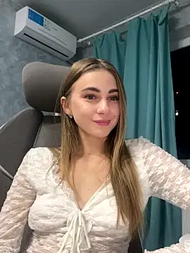 GraceTorrez online show from 11-13-25, 04:06