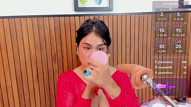 Snapshot of zyle_boobs chatting on 01-15-25, 07:44 zyle boobs online show from 01-15-25, 07:44