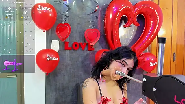 Snapshot of zyle_boobs chatting on 02-14-25, 04:37 zyle boobs online show from 02-14-25, 04:37