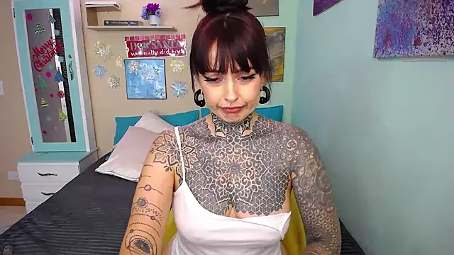 LolaRouse online show from 12-10-24, 09:11