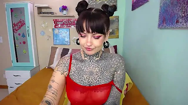 LolaRouse online show from 12-24-24, 07:22