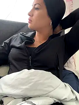 Sara luna  online show from 11-06-25, 03:46