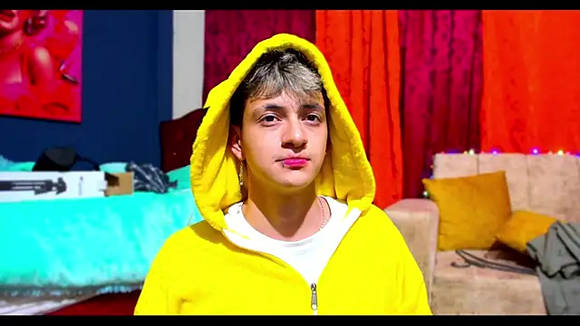 GabyThoms online show from 01-31-25, 03:52