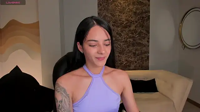 Snapshot of HannahJamesX chatting on 01-18-25, 06:53 HannahJamesX online show from 01-18-25, 06:53