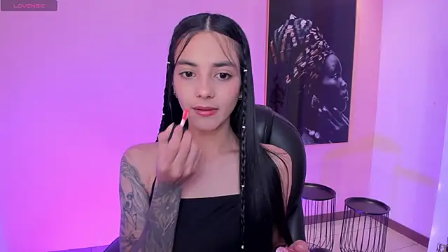 Snapshot of HannahJamesX chatting on 09-20-25, 06:53 HannahJamesX online show from 09-20-25, 06:53