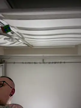 PierreNaked89 online show from 04-23-26, 08:00