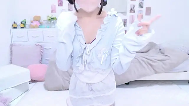 Snapshot of x-naru-x chatting on 12-02-25, 01:39 x-naru-x online show from 12-02-25, 01:39