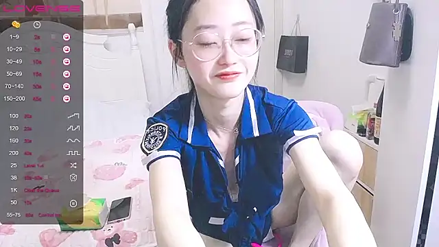 Snapshot of Destin_ chatting on 03-02-25, 01:38 Destin  online show from 03-02-25, 01:38