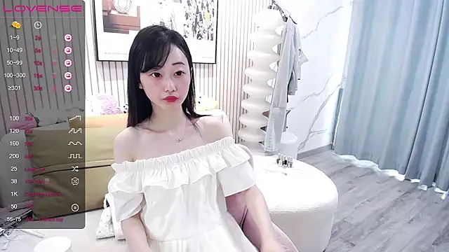 Snapshot of Destin_ chatting on 10-07-25, 03:58 Destin  online show from 10-07-25, 03:58