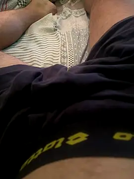 Snapshot of tubfunaske chatting on 10-06-25, 07:33 tubfunaske online show from 10-06-25, 07:33