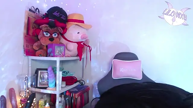 LiloMoon69 online show from 12-18-24, 05:48