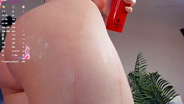 Snapshot of DominikaElis chatting on 01-25-25, 04:13 DominikaElis online show from 01-25-25, 04:13