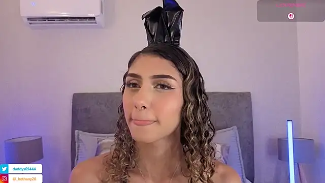 Snapshot of Daddysgirl1_ chatting on 05-16-26, 09:35 Daddysgirl1 online show from 05-16-26, 09:35