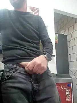 PublicNoFace online show from 02-18-25, 02:27