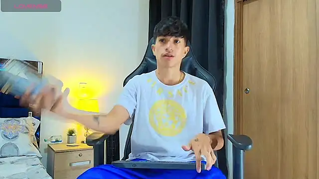  CamiloBass online show from 04-26-26, 07:33