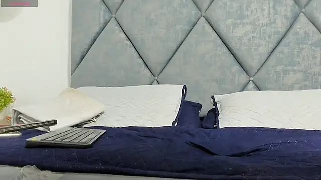 Snapshot of Maiskeen_Zamara chatting on 03-10-26, 11:59 Maiskeen Zamara online show from 03-10-26, 11:59