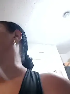 OliviaBurning online show from 11-06-25, 07:37