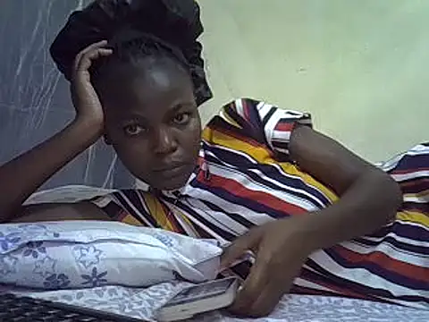 Snapshot of pretty_vivy chatting on 01-12-25, 04:42 pretty vivy online show from 01-12-25, 04:42