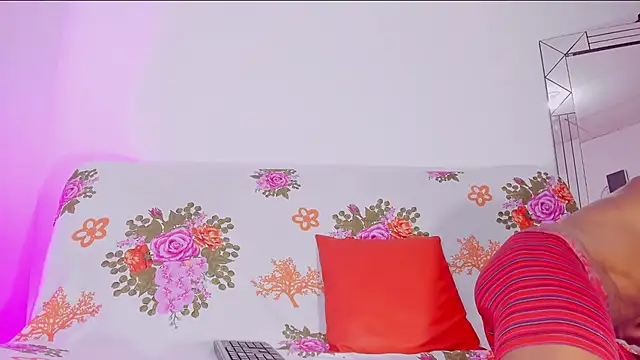 Snapshot of Deliciouscocoa chatting on 12-26-24, 11:35 Deliciouscocoa online show from 12-26-24, 11:35