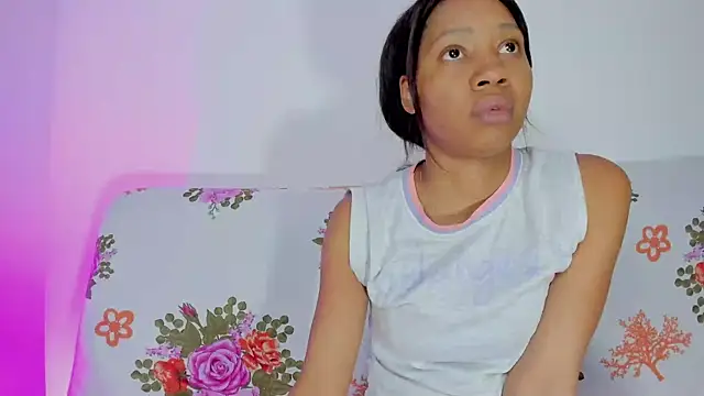 Snapshot of Deliciouscocoa chatting on 02-13-25, 11:15 Deliciouscocoa online show from 02-13-25, 11:15