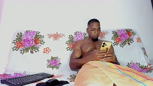 Snapshot of Deliciouscocoa chatting on 03-10-25, 11:06 Deliciouscocoa online show from 03-10-25, 11:06