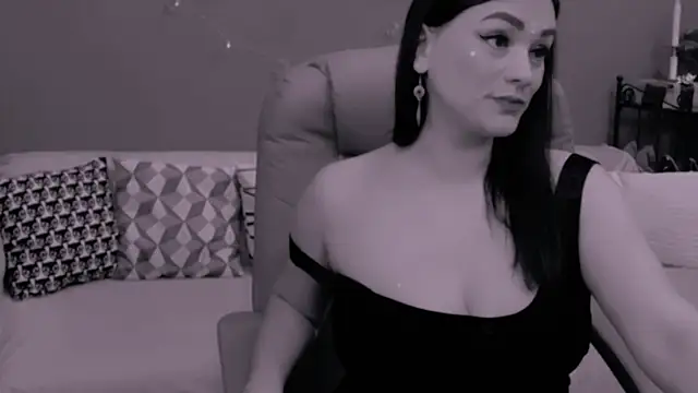 Snapshot of ChantalLion chatting on 12-20-24, 08:28 ChantalLion online show from 12-20-24, 08:28