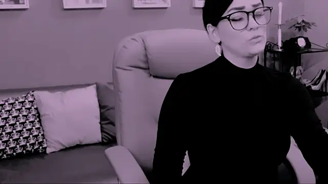 Snapshot of ChantalLion chatting on 10-30-25, 12:45 ChantalLion online show from 10-30-25, 12:45