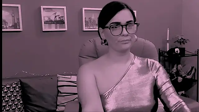 ChantalLion online show from 11-30-25, 11:42