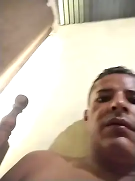 Snapshot of bolumba chatting on 09-15-25, 02:06 bolumba online show from 09-15-25, 02:06