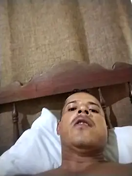 Snapshot of bolumba chatting on 10-14-25, 07:47 bolumba online show from 10-14-25, 07:47