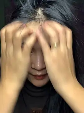 Zeni fer online show from 03-13-25, 01:43