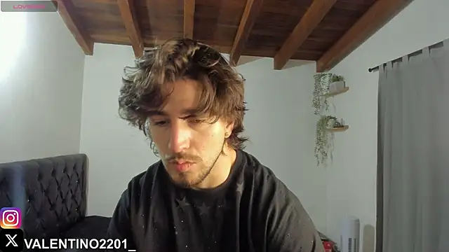 Valentino Xander online show from 10-26-25, 12:27