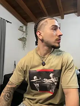 Valentino Xander online show from 11-15-25, 11:43