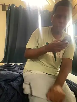 Snapshot of anubi0880 chatting on 12-20-24, 08:23 anubi0880 online show from 12-20-24, 08:23